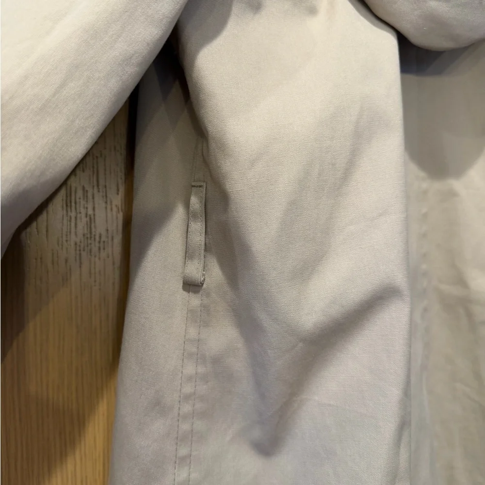 Vintage classic London Fog  Tan Trench Coat with Rust Lining Union Label USA 10P